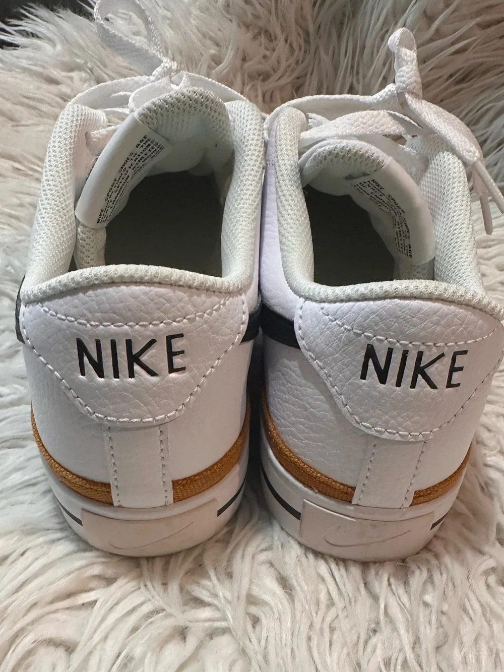 WOMEN’S NIKE COURT LEGACY NEXT NATURE